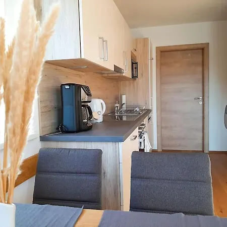 Hornblick *new* Stylish 1br + Netflix דירה *